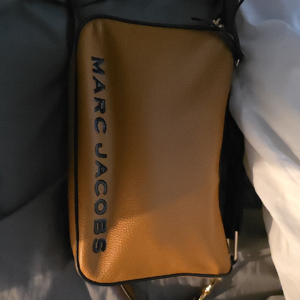 Marc Jacobs Tan Bag Stylish and Versatile